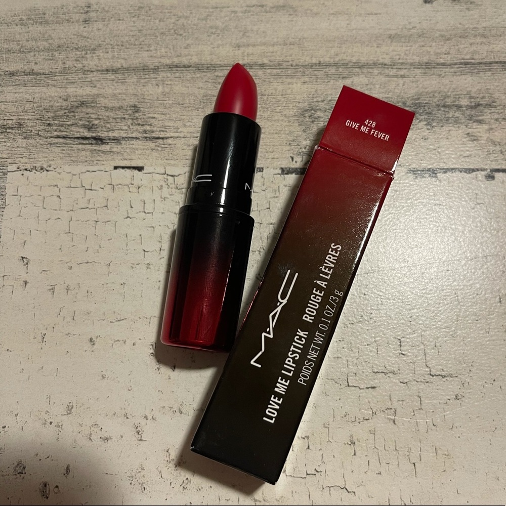 NEW IN BOX MAC LOVE ME LIPSTICK MATTE RED GIVE ME FEVER